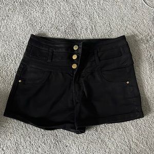 Refuge black shorts~ size 4
